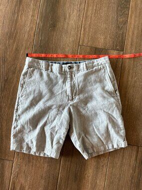 Club Monaco men's Maddox fit cotton/linen blend light blue/gray shorts size 32